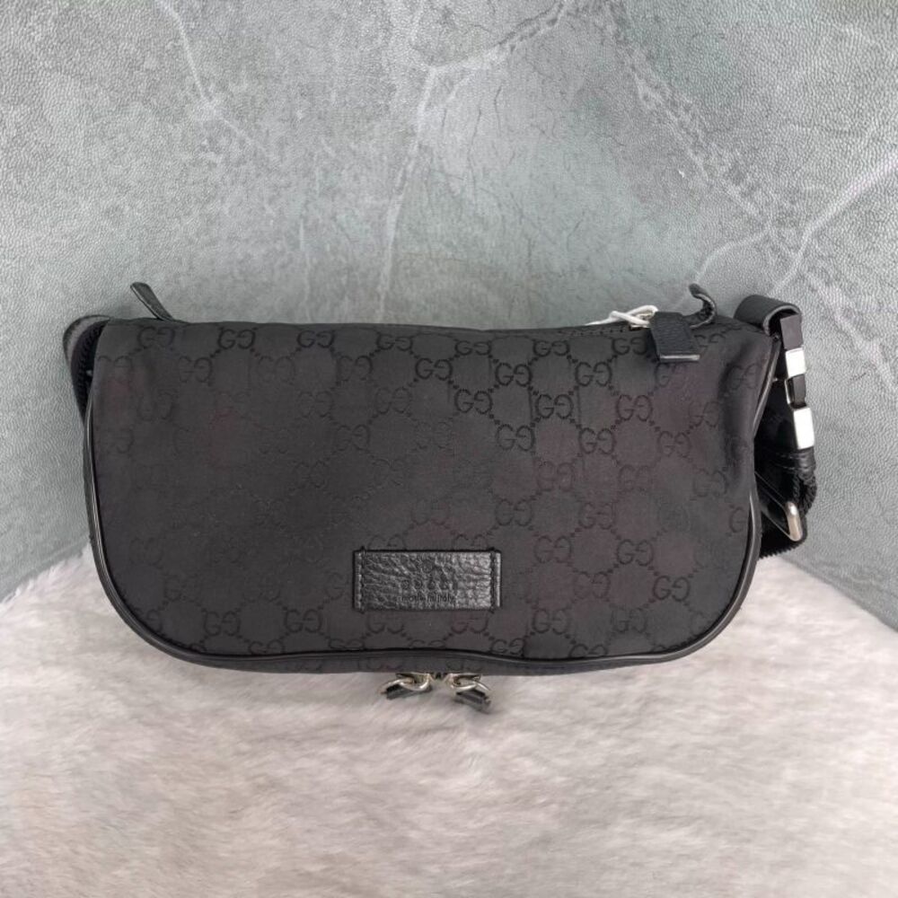 Gucci Women Pre-Loved Bag Very Good Condition